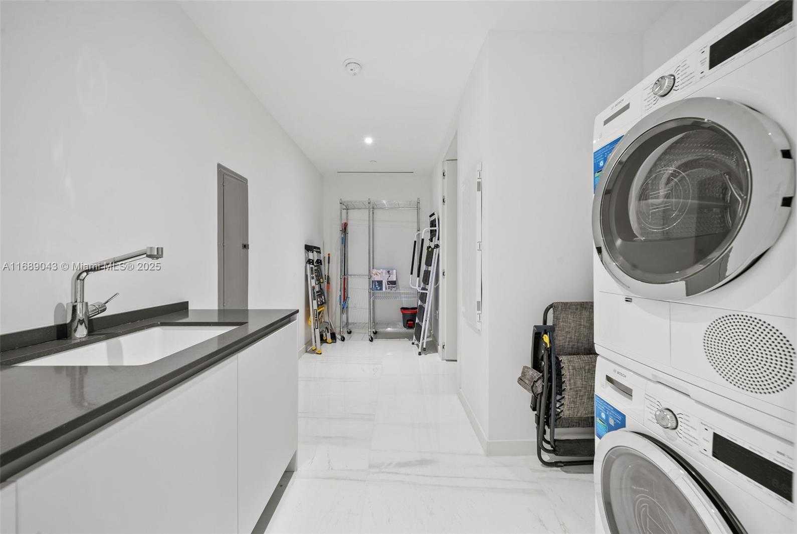Small Image of 300 BISCAYNE BLVD WAY #3803, Miami Number 40