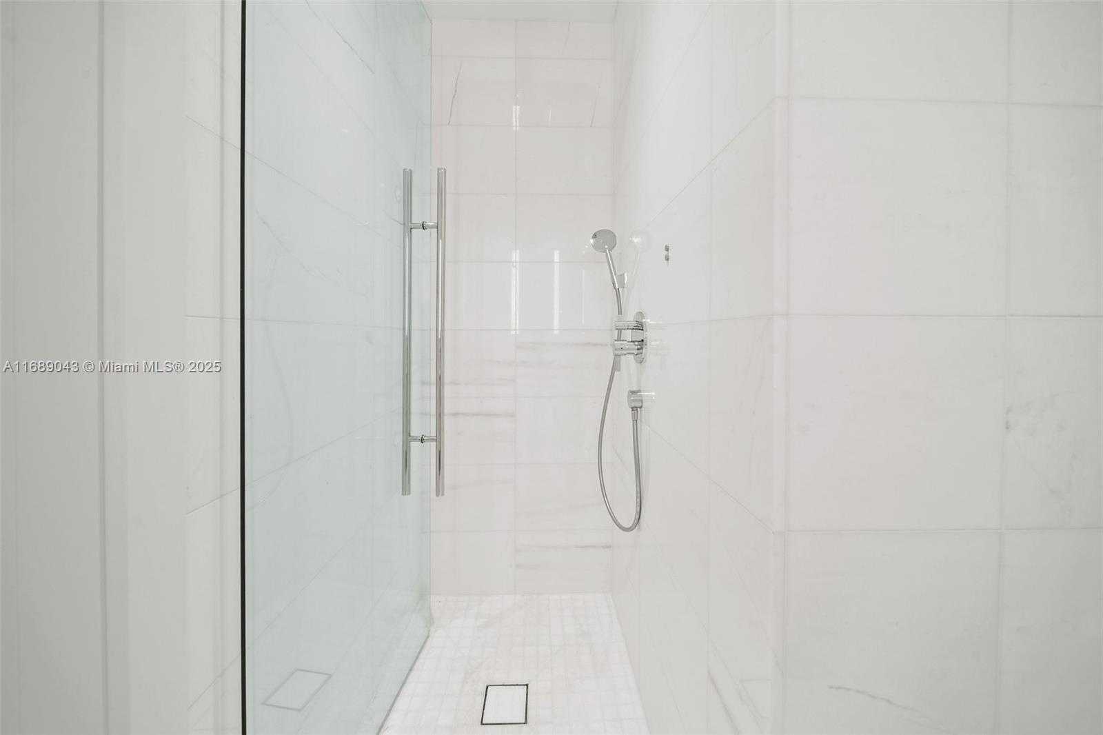 Small Image of 300 BISCAYNE BLVD WAY #3803, Miami Number 43