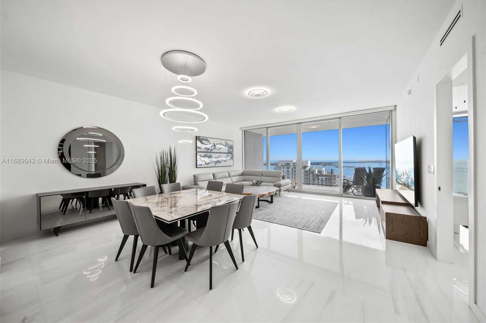 Small Image of 300 BISCAYNE BLVD WAY #3803, Miami Number 5