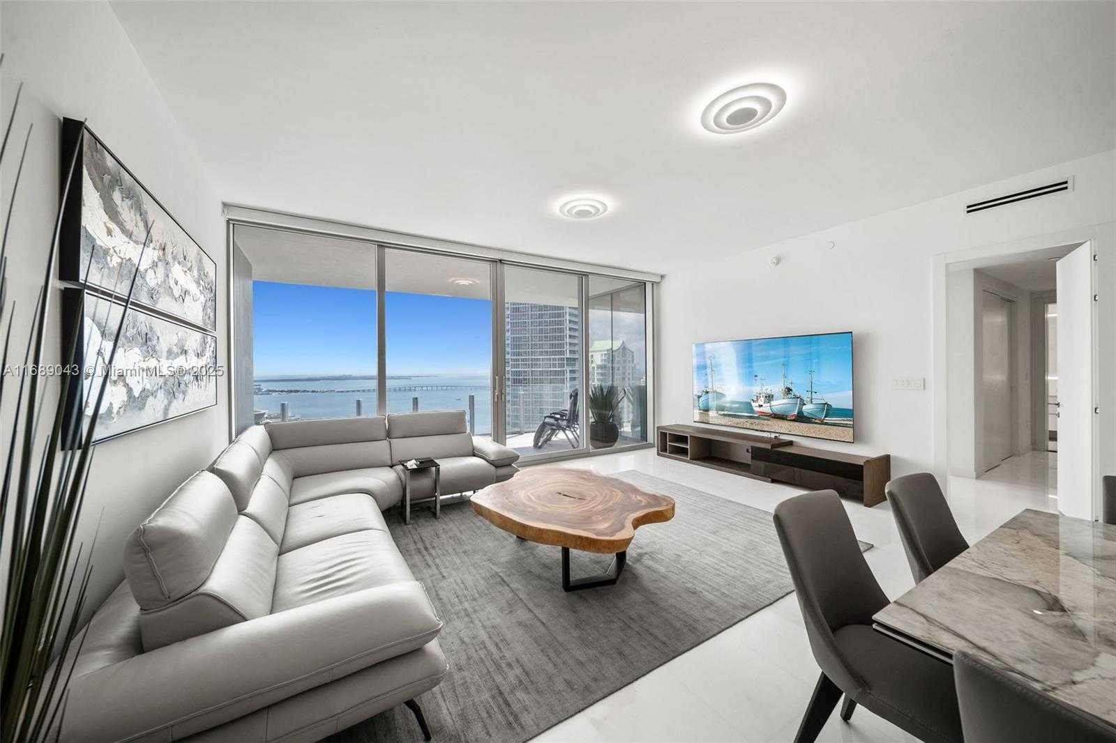 Small Image of 300 BISCAYNE BLVD WAY #3803, Miami Number 6