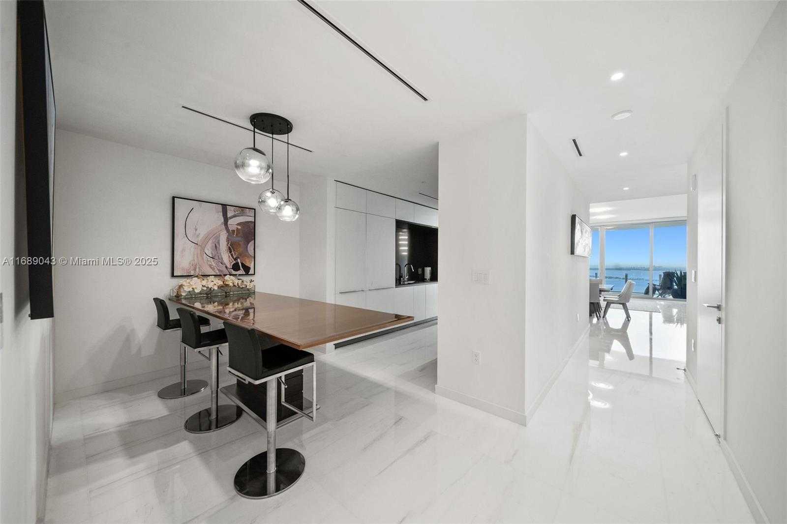 Small Image of 300 BISCAYNE BLVD WAY #3803, Miami Number 8