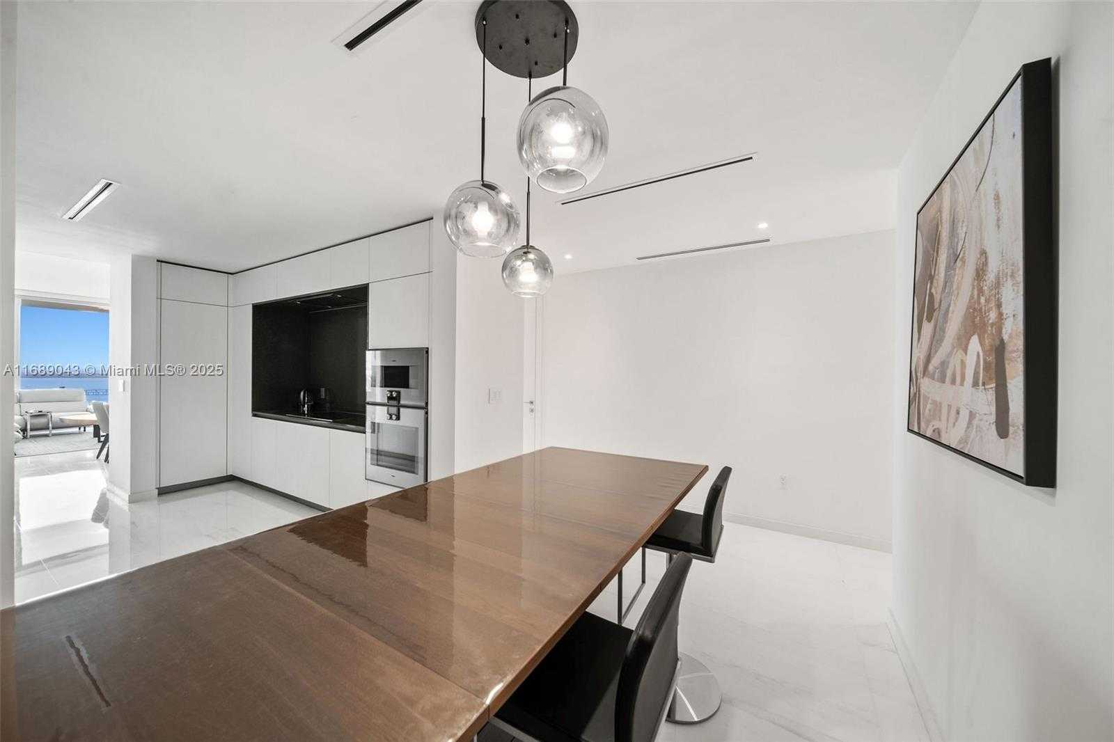 Small Image of 300 BISCAYNE BLVD WAY #3803, Miami Number 9
