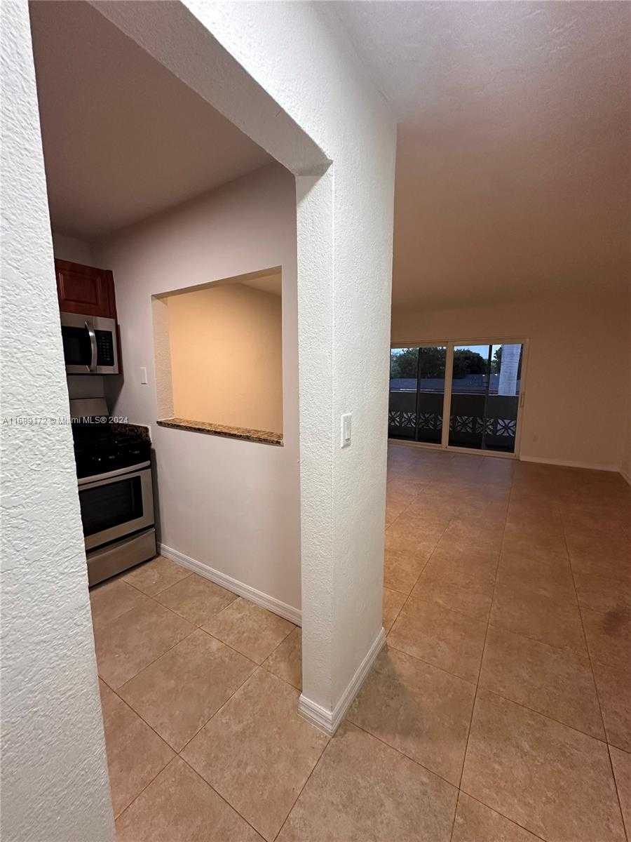Small Image of 14500 SOUTH WEST 88TH AVE #227, Palmetto Bay Number 16
