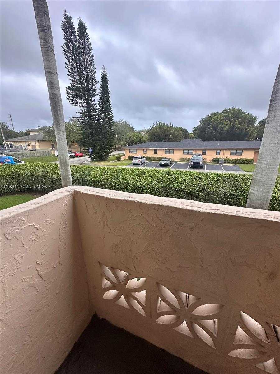 Small Image of 14500 SOUTH WEST 88TH AVE #227, Palmetto Bay Number 4