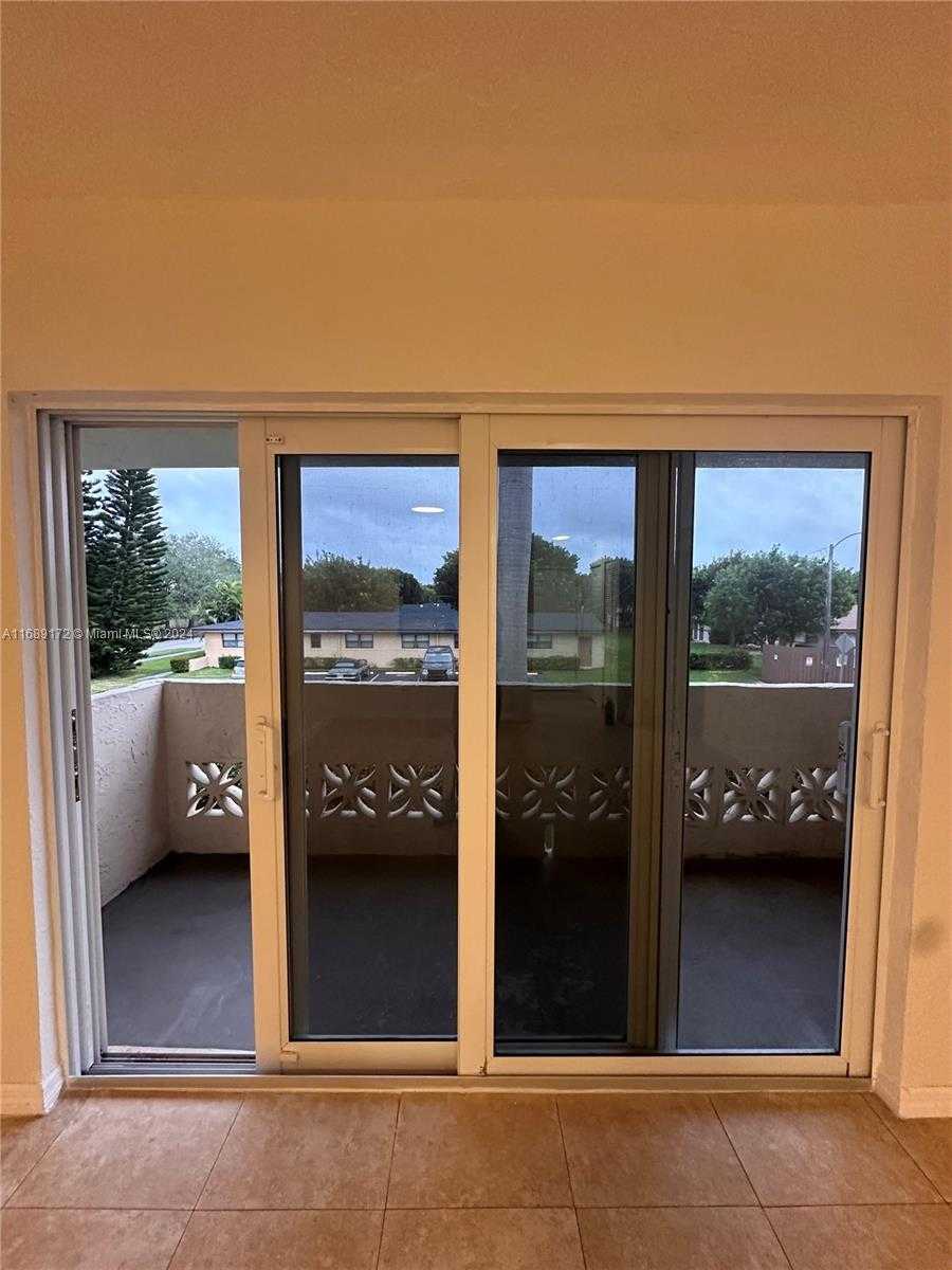 Small Image of 14500 SOUTH WEST 88TH AVE #227, Palmetto Bay Number 5