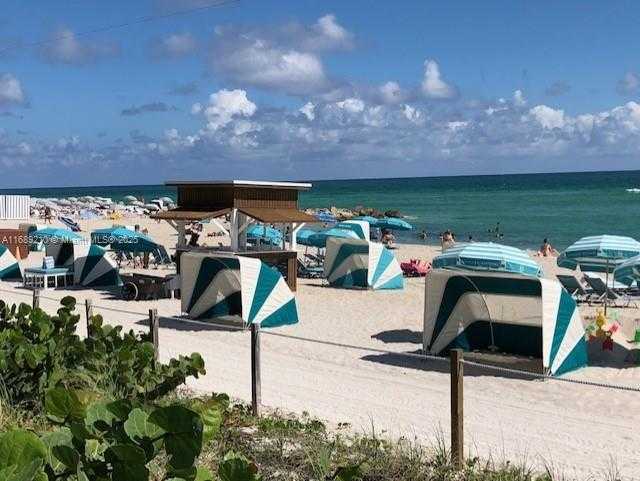 Small Image of 2899 COLLINS AVE #1448, Miami Beach Number 13