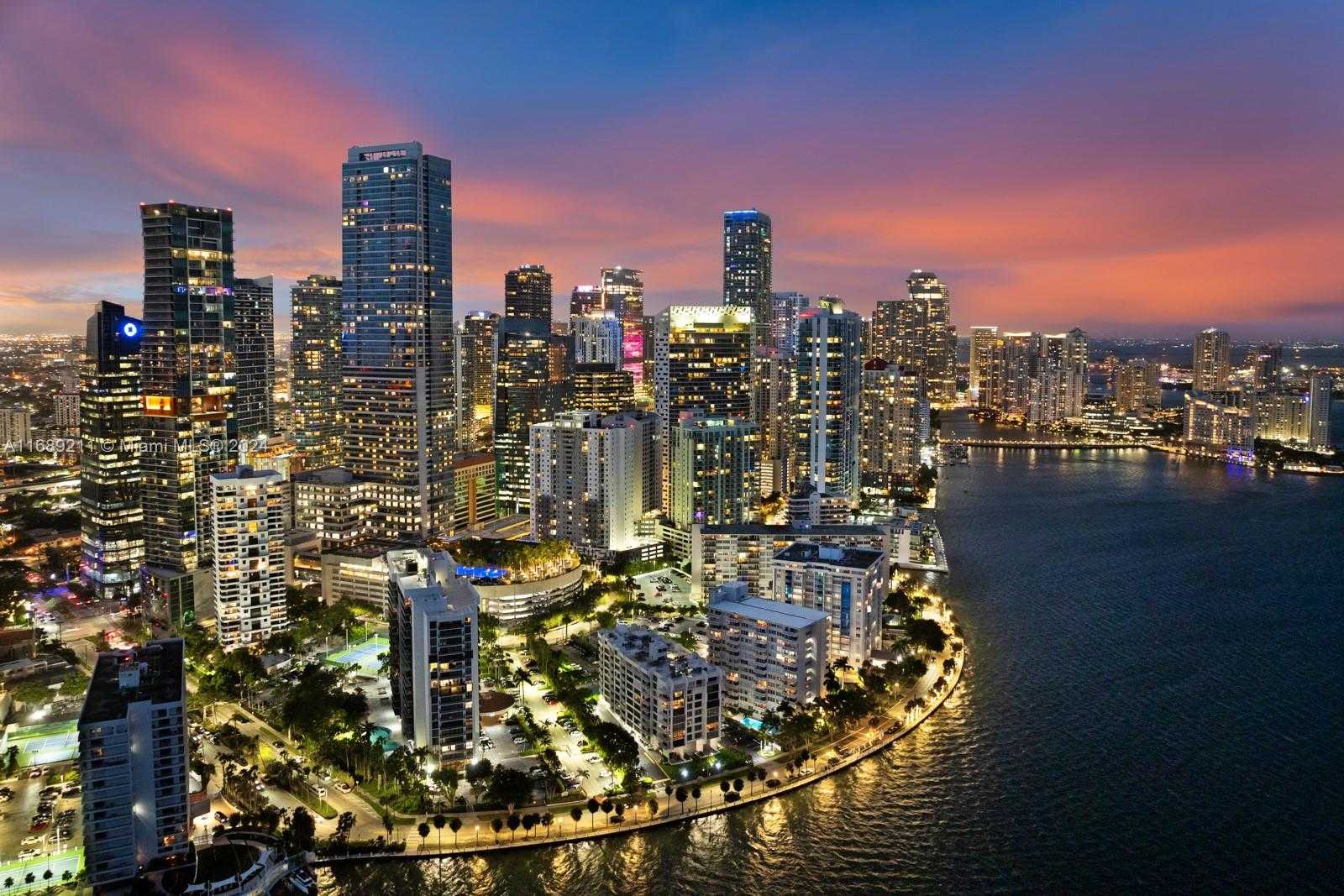 Small Image of 1451 BRICKELL AVE #PH 54, Miami Number 24