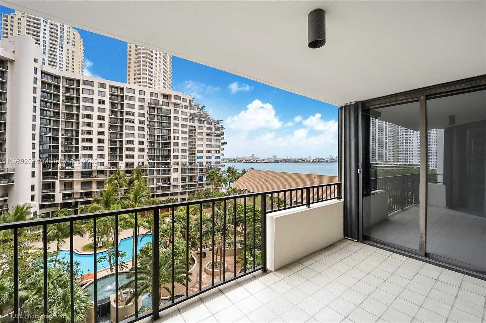 Small Image of 520 BRICKELL KEY DR #A802, Miami Number 11