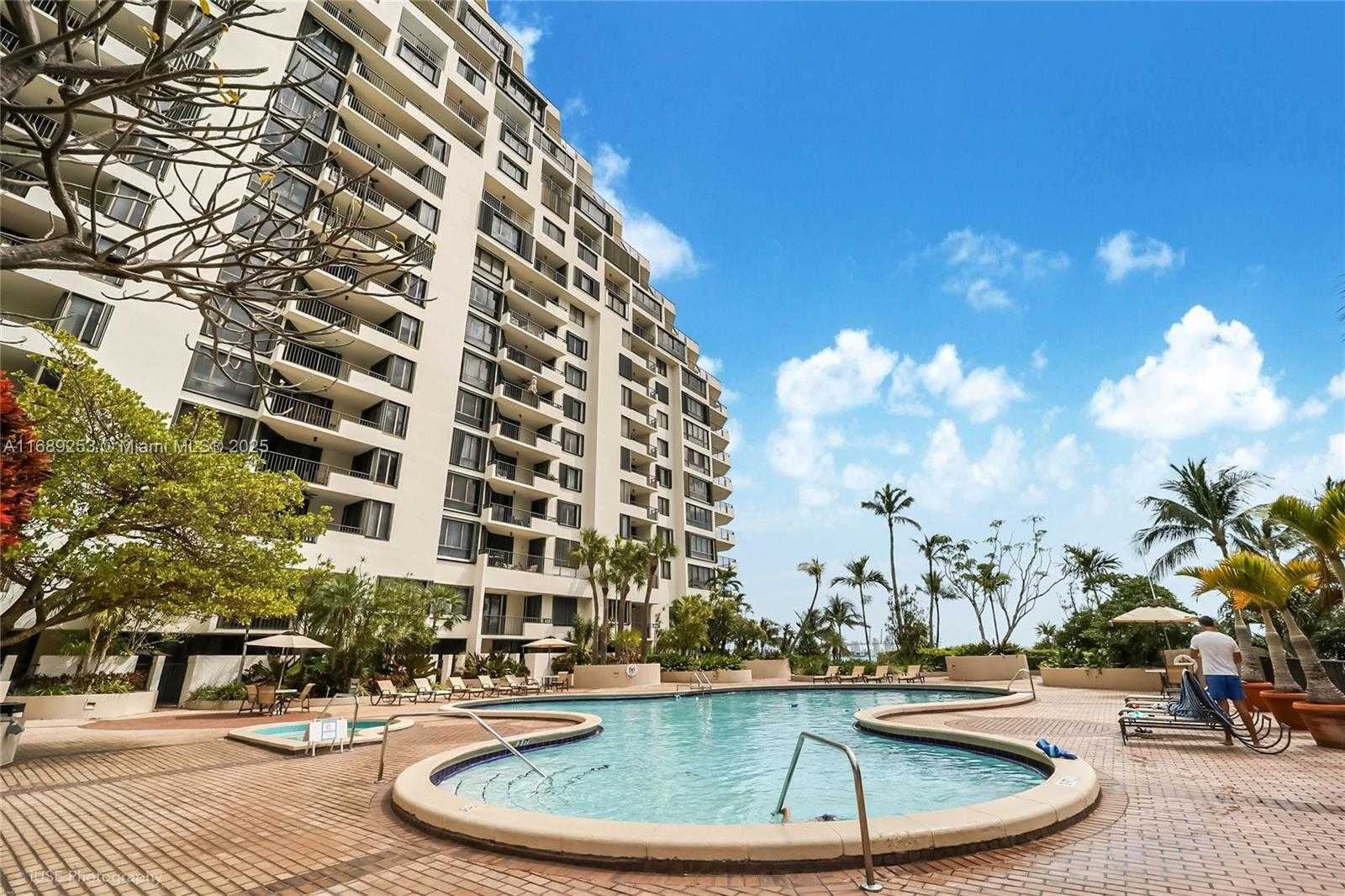 Small Image of 520 BRICKELL KEY DR #A802, Miami Number 18