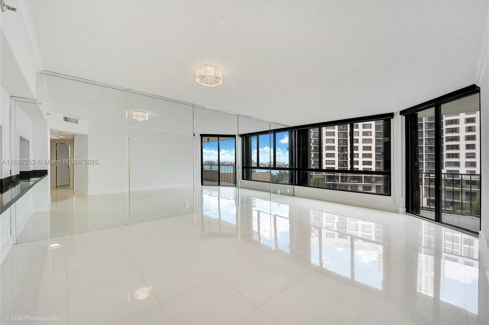 Small Image of 520 BRICKELL KEY DR #A802, Miami Number 2