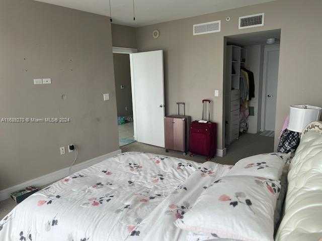 Small Image of 1750 NORTH BAYSHORE DR #5501, Miami Number 9