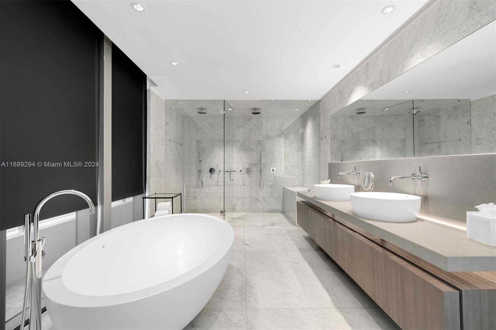 Small Image of 3651 COLLINS AVE #300, Miami Beach Number 16