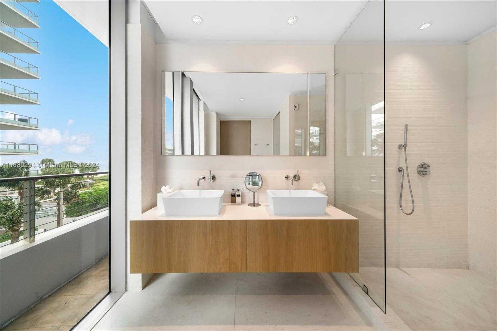 Small Image of 3651 COLLINS AVE #300, Miami Beach Number 25