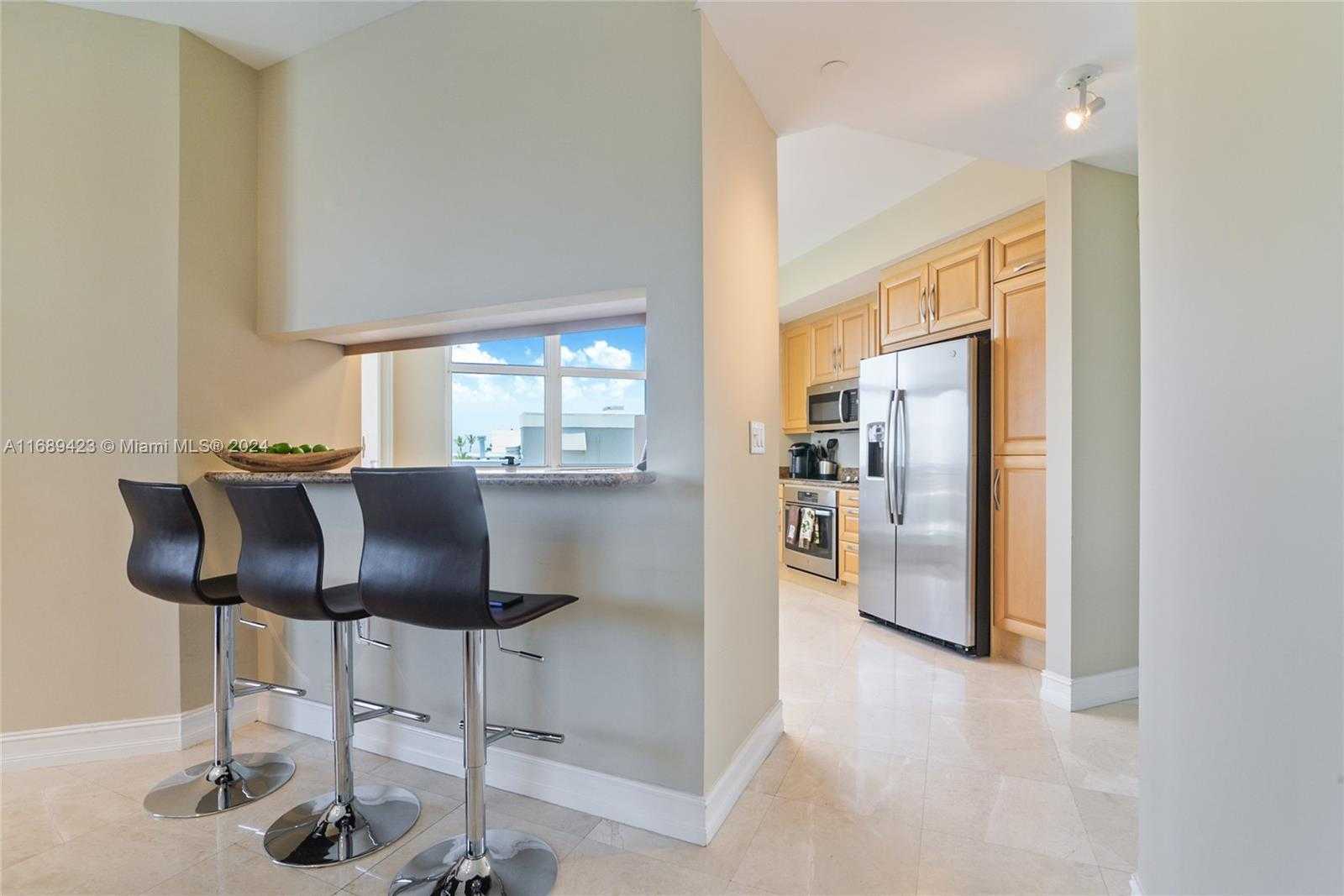 Small Image of 9751 EAST BAY HARBOR DR #8D +Boat Slip, Bay Harbor Islands Number 3