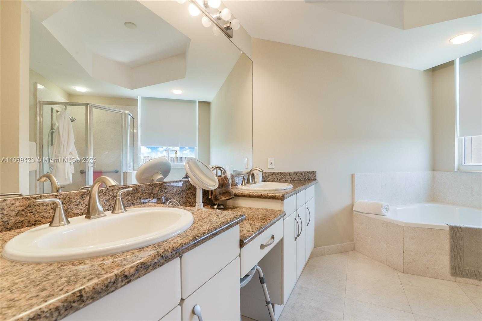 Small Image of 9751 EAST BAY HARBOR DR #8D +Boat Slip, Bay Harbor Islands Number 6