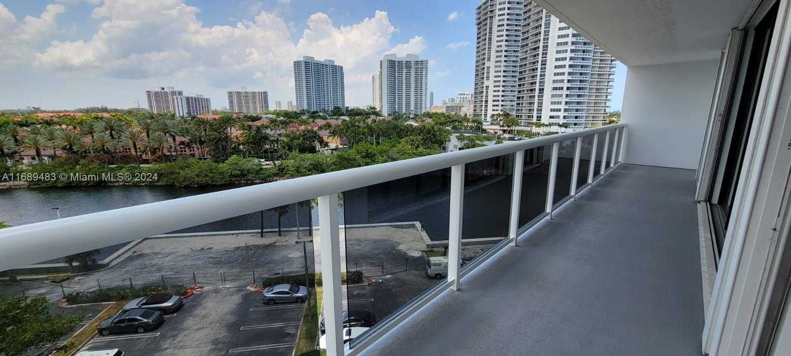 Small Image of 20505 EAST COUNTRY CLUB DR #739, Aventura Number 2