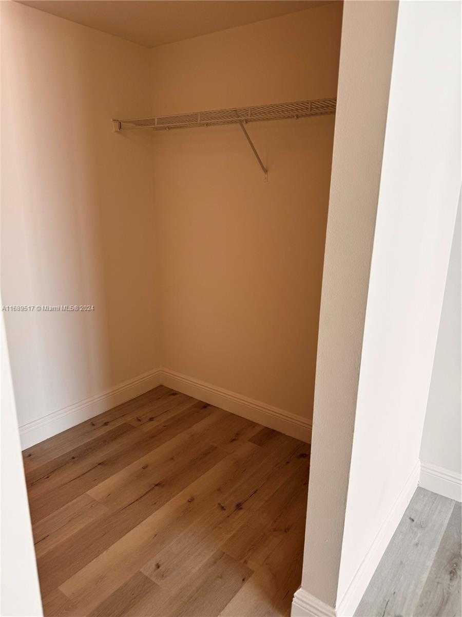 Small Image of 1750 NORTH BAYSHORE DR #3306, Miami Number 10