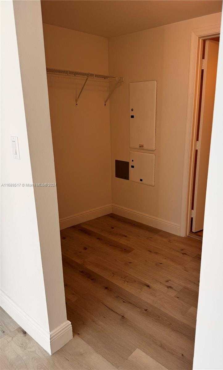 Small Image of 1750 NORTH BAYSHORE DR #3306, Miami Number 11