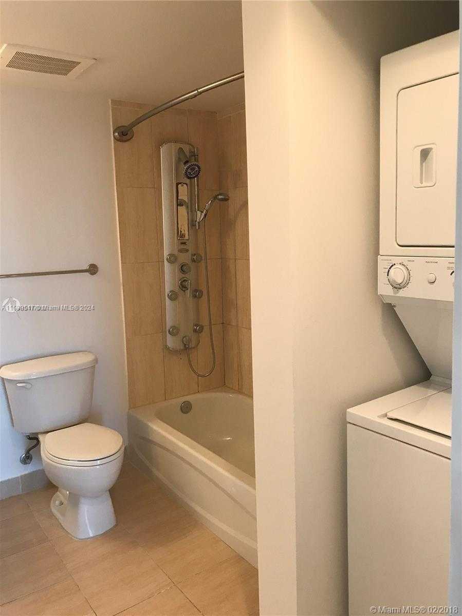 Small Image of 1750 NORTH BAYSHORE DR #3306, Miami Number 14