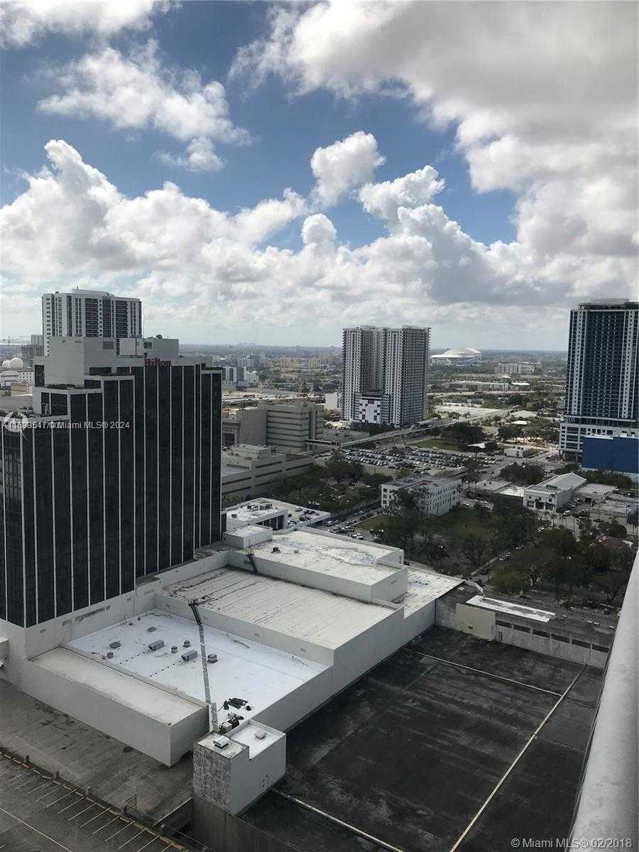 Small Image of 1750 NORTH BAYSHORE DR #3306, Miami Number 4