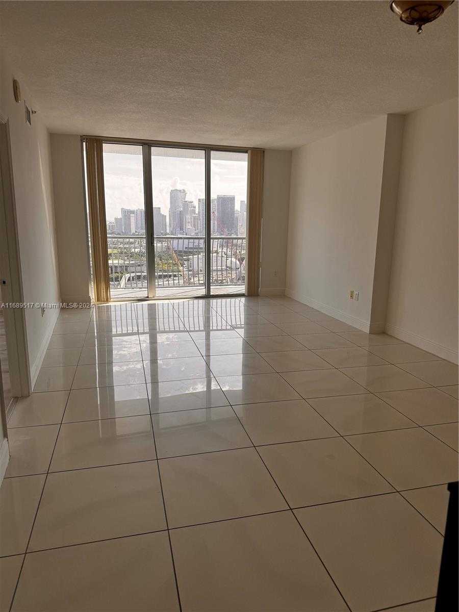 Small Image of 1750 NORTH BAYSHORE DR #3306, Miami Number 5