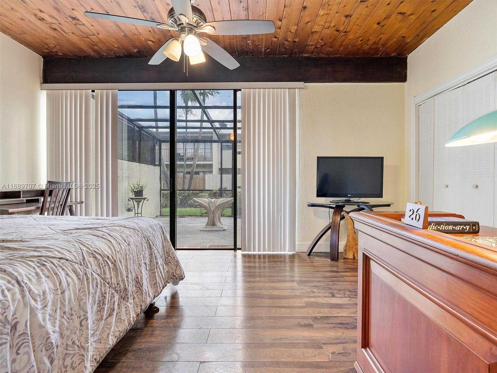 Small Image of 741 EAST COCO PLUM CIR #5, Plantation Number 14