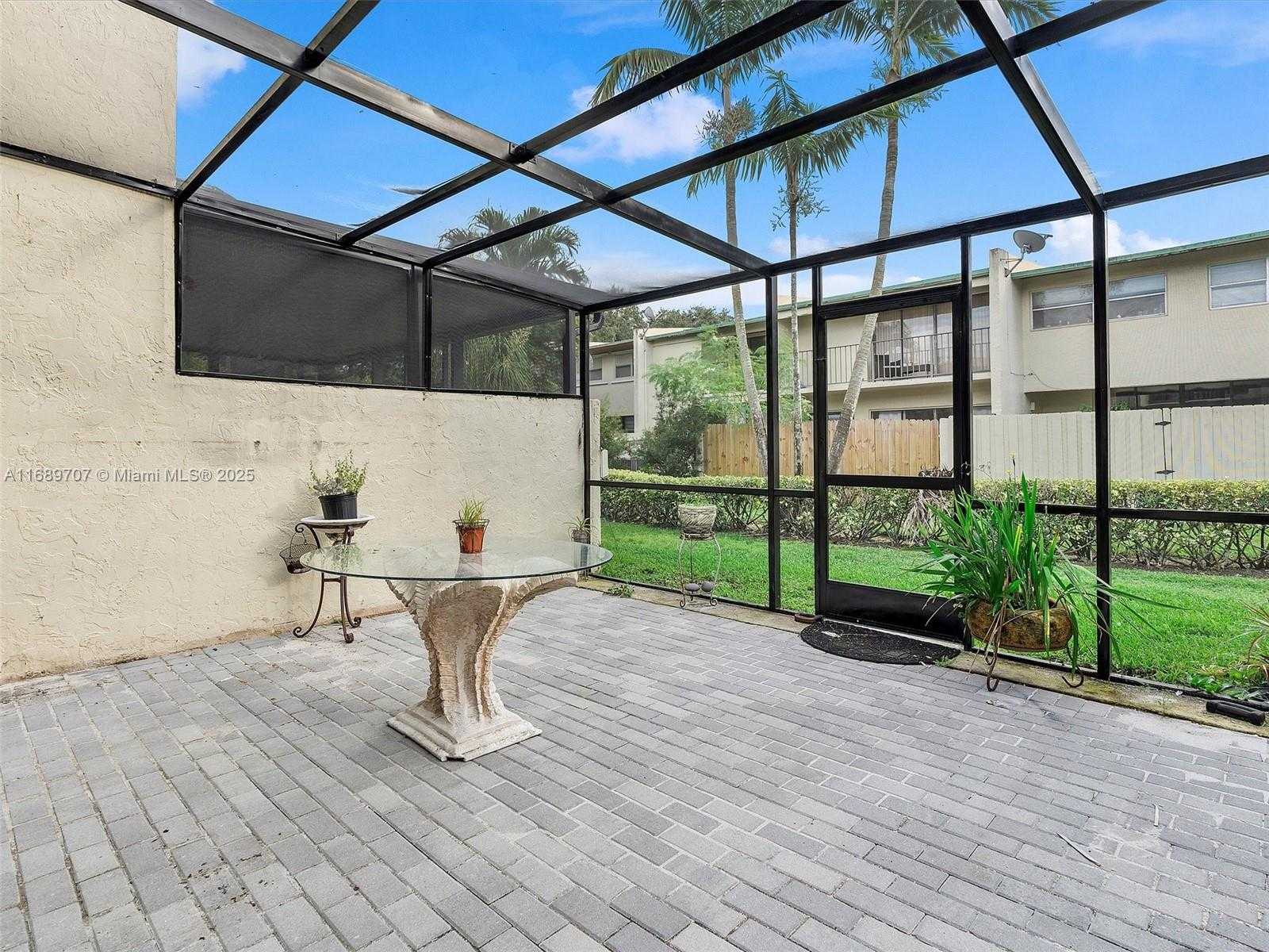 Small Image of 741 EAST COCO PLUM CIR #5, Plantation Number 20