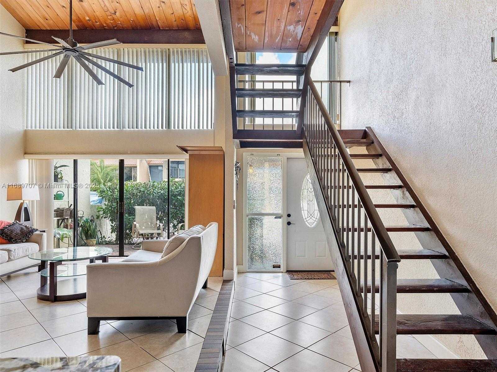 Small Image of 741 EAST COCO PLUM CIR #5, Plantation Number 21