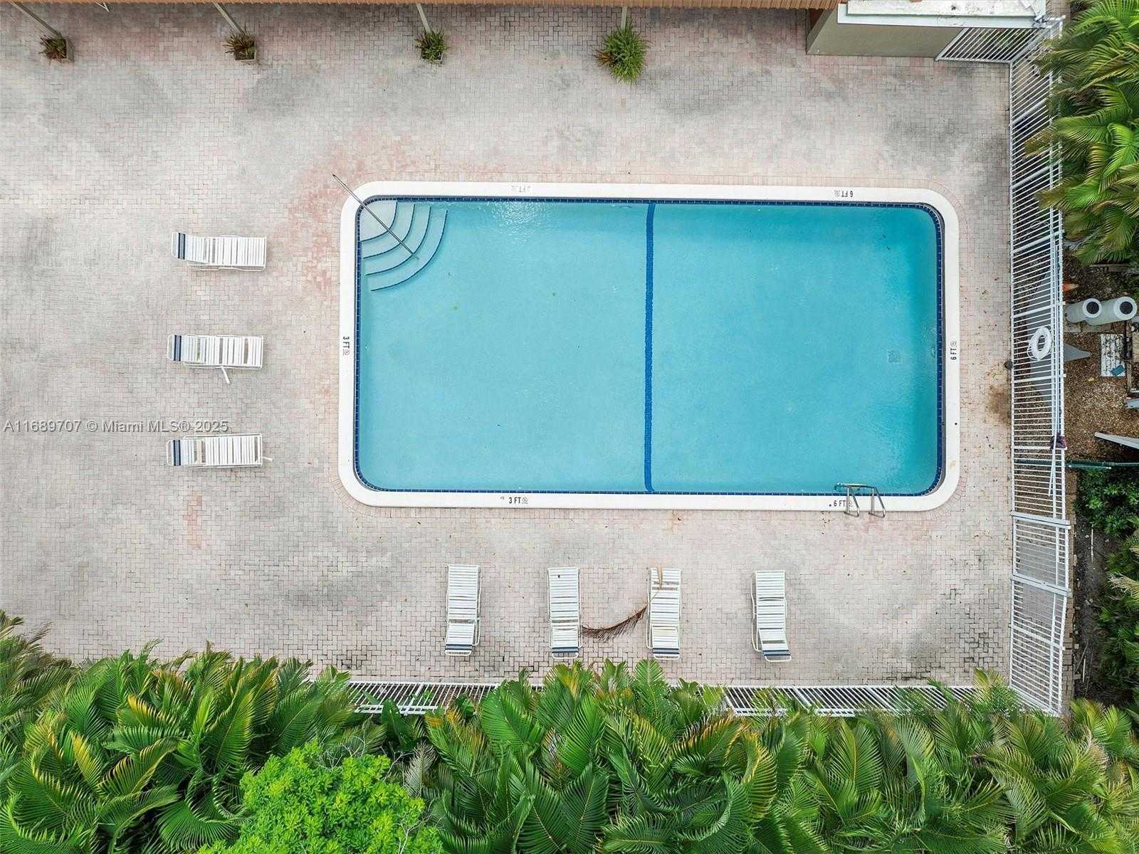 Small Image of 741 EAST COCO PLUM CIR #5, Plantation Number 35