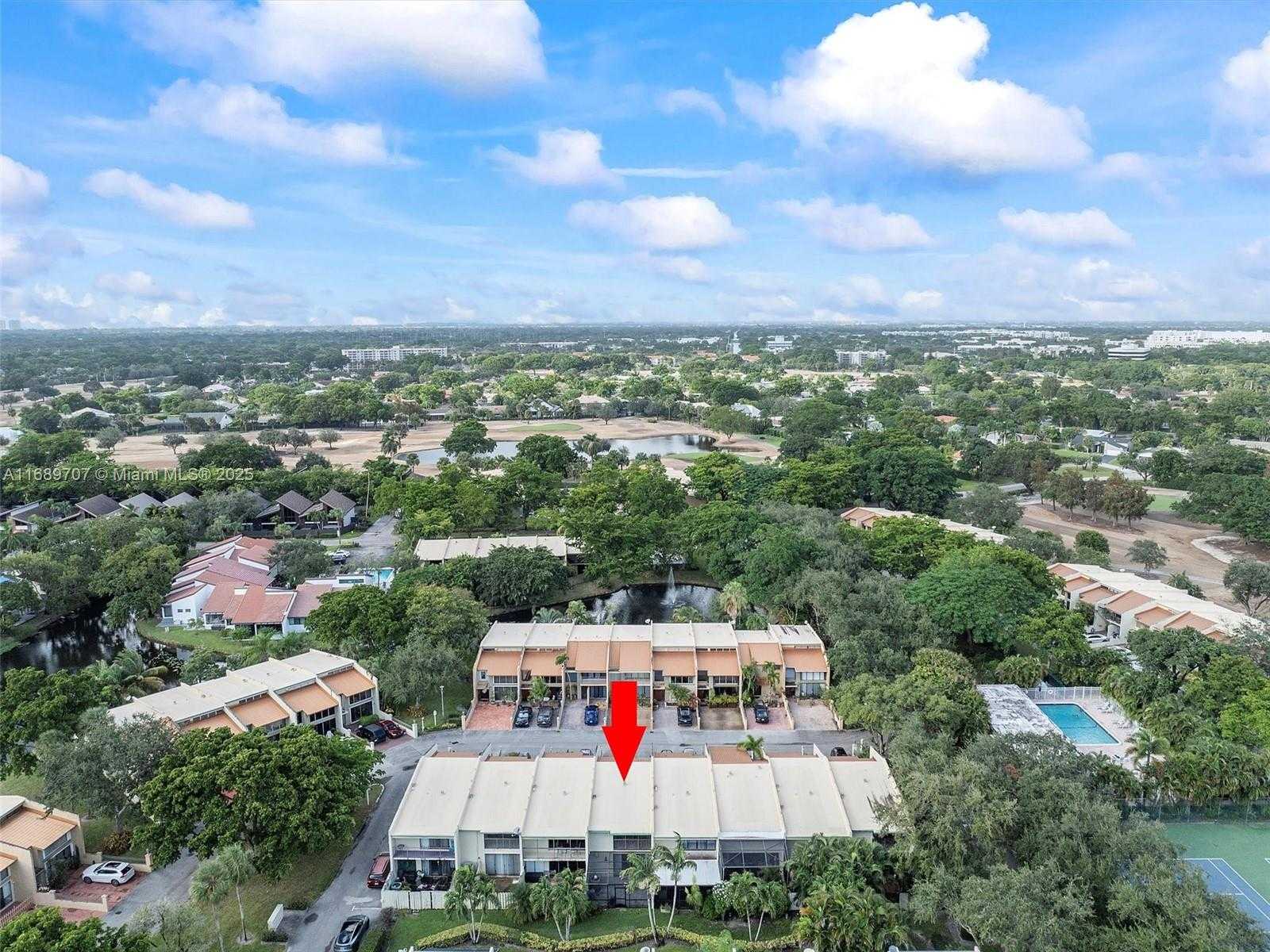 Small Image of 741 EAST COCO PLUM CIR #5, Plantation Number 40
