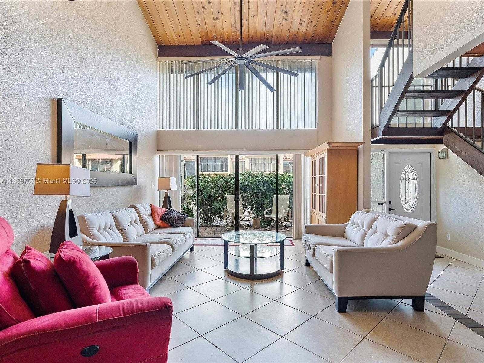 Small Image of 741 EAST COCO PLUM CIR #5, Plantation Number 7