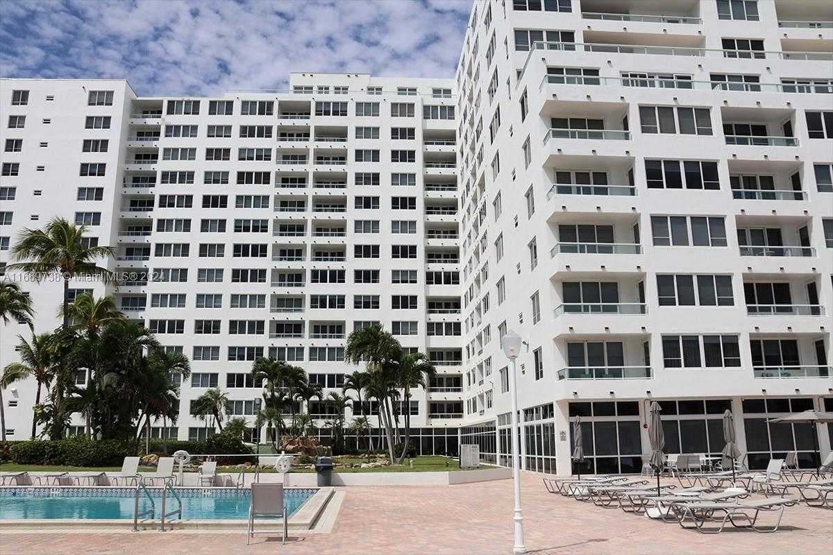 Small Image of 5005 COLLINS AVE #424, Miami Beach Number 25