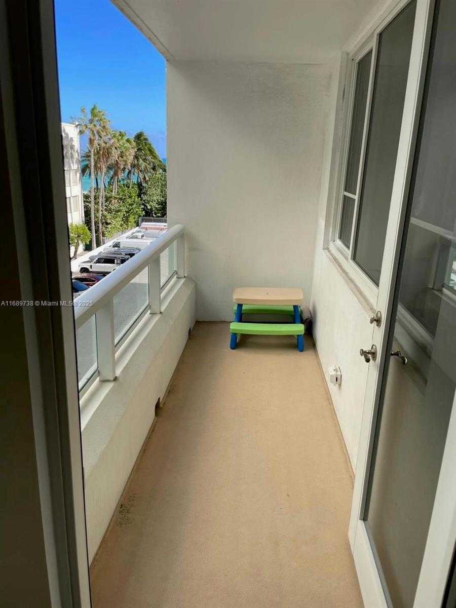 Small Image of 5005 COLLINS AVE #424, Miami Beach Number 4