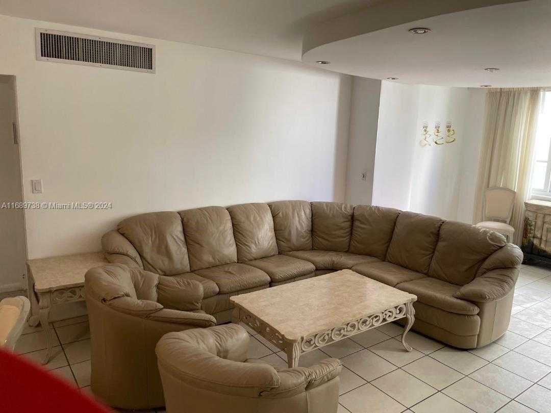 Small Image of 5005 COLLINS AVE #424, Miami Beach Number 6