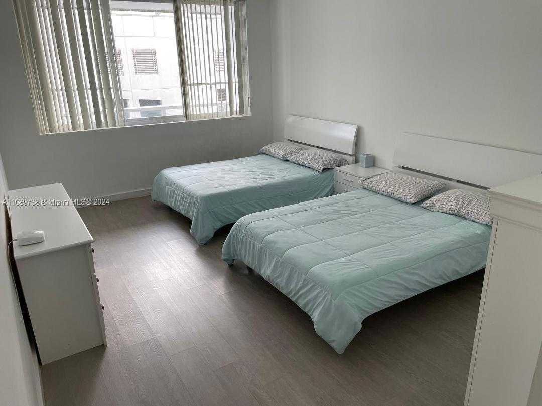 Small Image of 5005 COLLINS AVE #424, Miami Beach Number 9