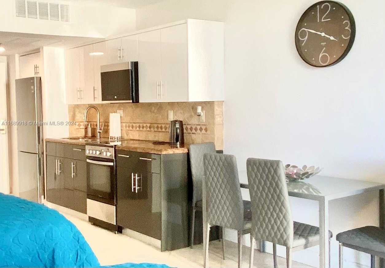 Small Image of 19201 COLLINS AVE #420, Sunny Isles Beach Number 16