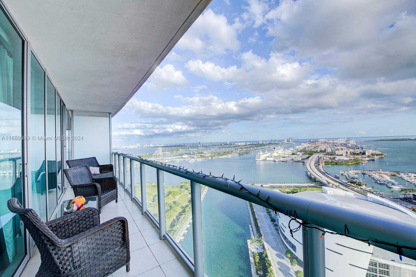 Small Image of 888 BISCAYNE BLVD #4007, Miami Number 13