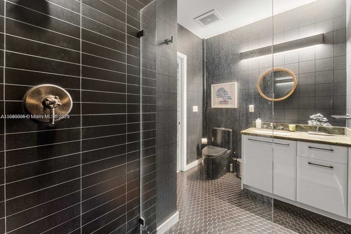 Small Image of 7934 WEST DR #1105, North Bay Village Number 20