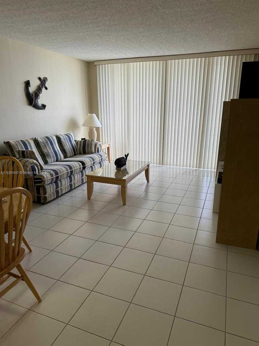Small Image of 1800 #805, Miami Beach Number 13