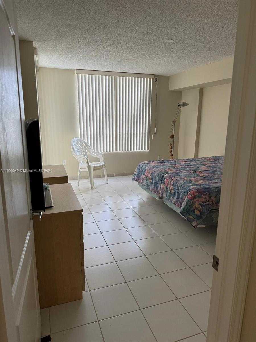 Small Image of 1800 #805, Miami Beach Number 22