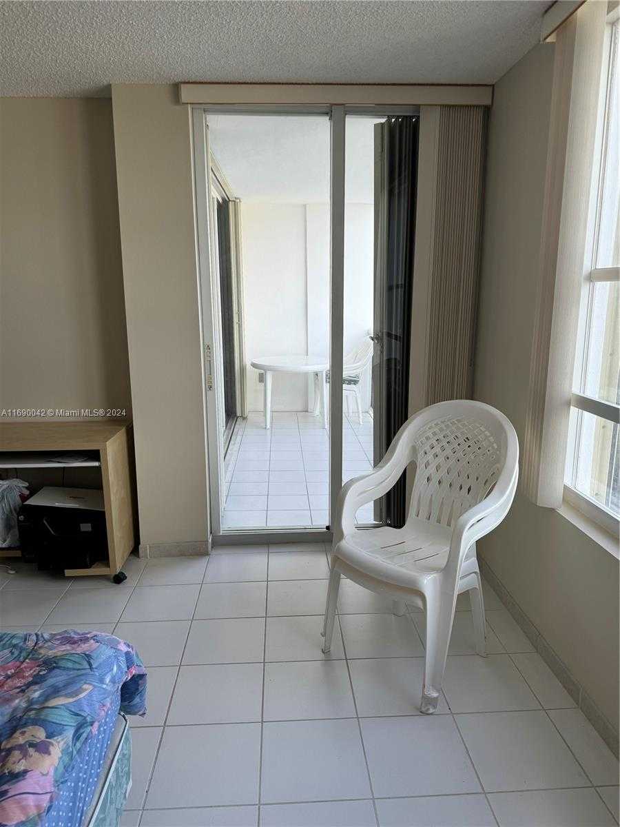 Small Image of 1800 #805, Miami Beach Number 26