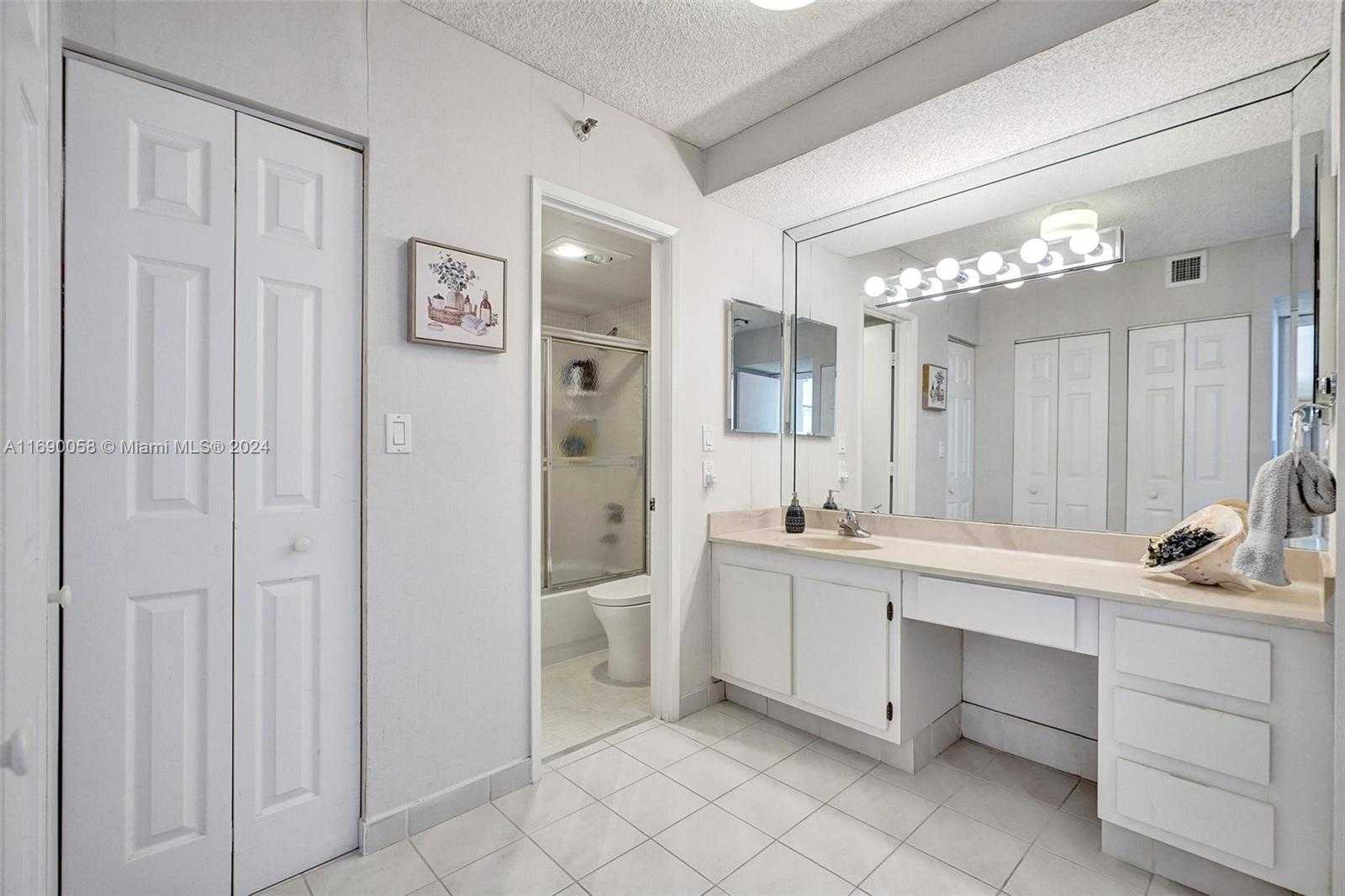 Small Image of 20225 NORTH EAST 34TH CT #2517, Aventura Number 20