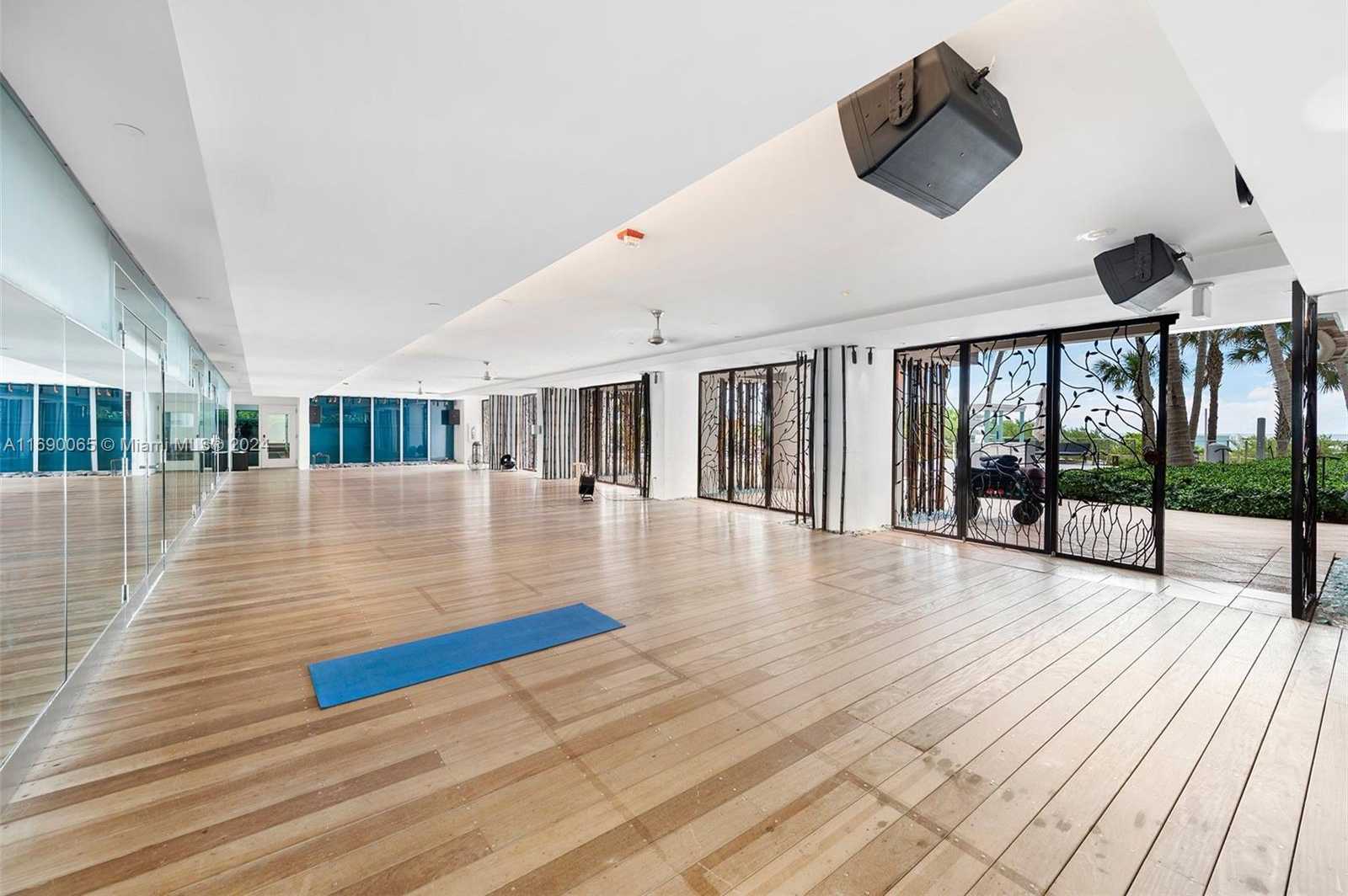 Small Image of 6801 COLLINS AVE #1215, Miami Beach Number 36
