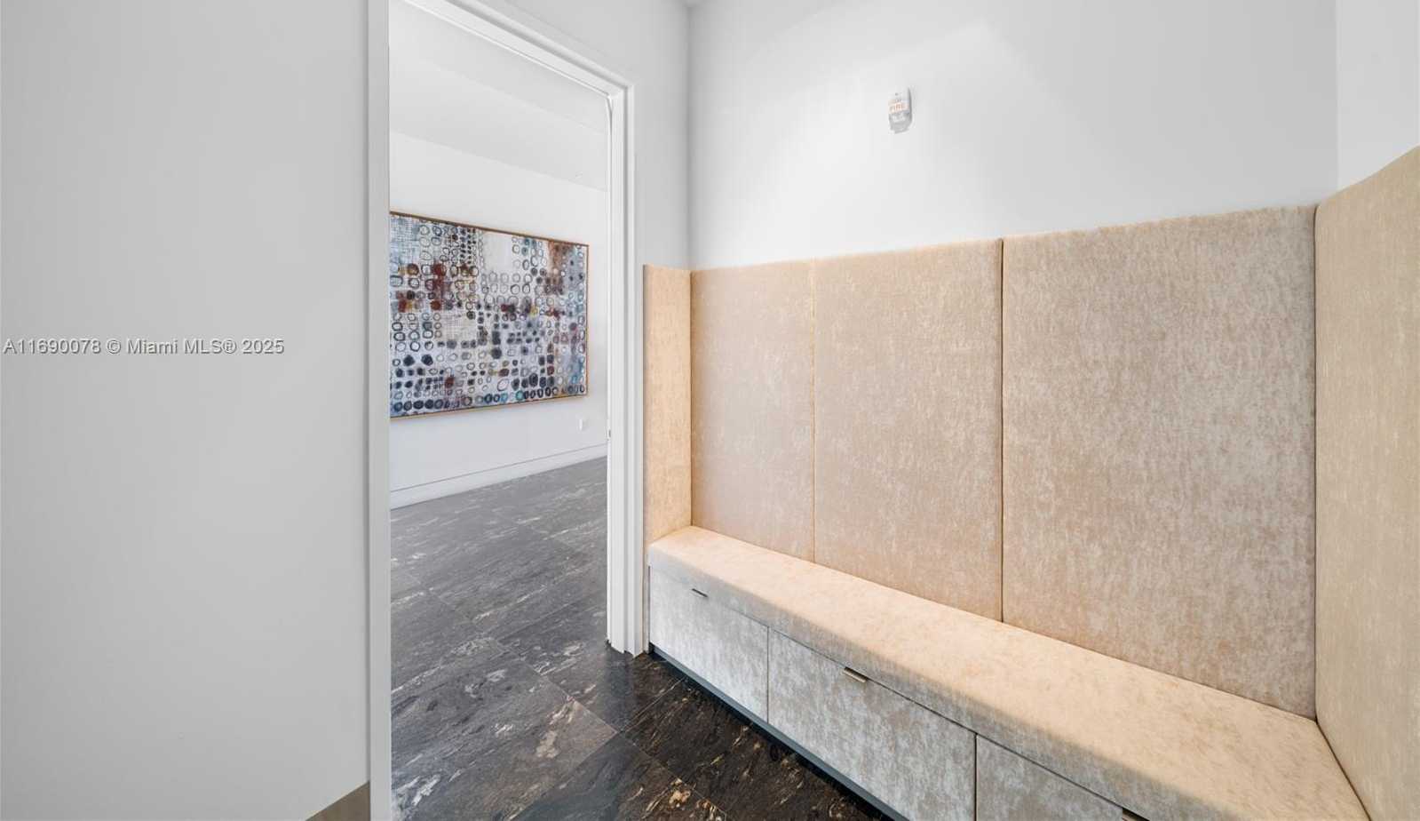 Small Image of 800 SOUTH POINTE DR #2002, Miami Beach Number 15
