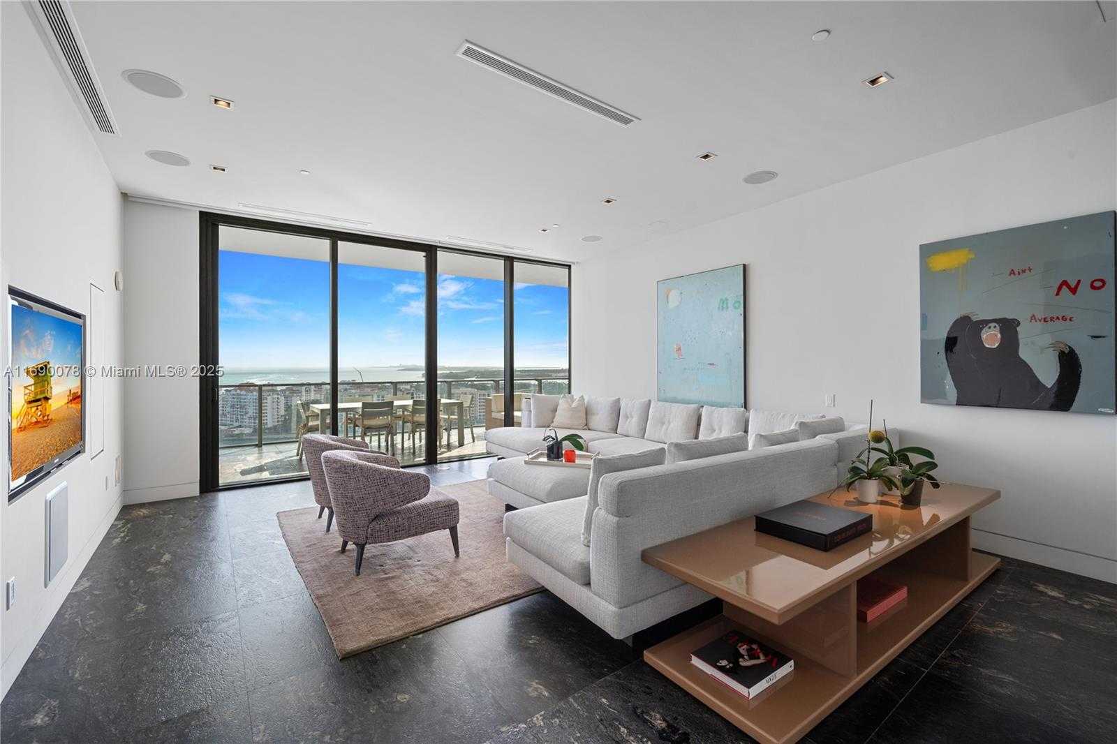 Small Image of 800 SOUTH POINTE DR #2002, Miami Beach Number 18