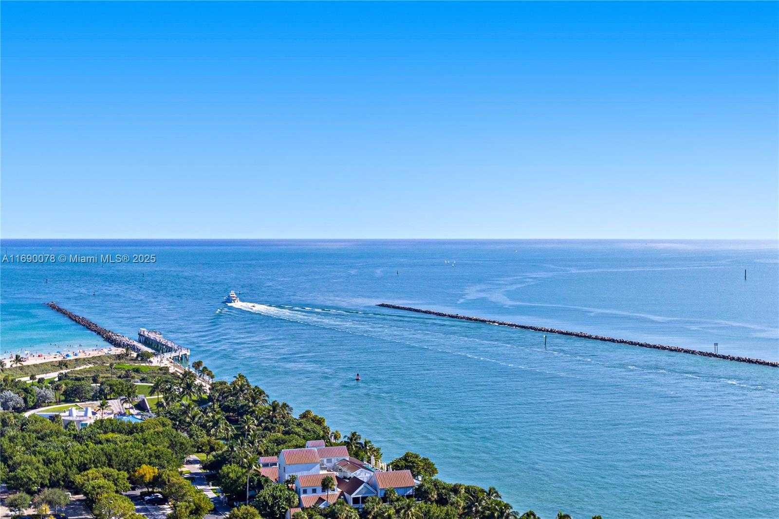 Small Image of 800 SOUTH POINTE DR #2002, Miami Beach Number 22