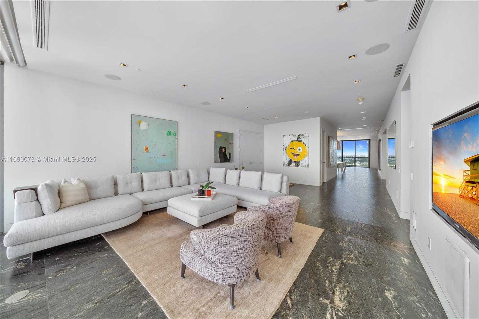 Small Image of 800 SOUTH POINTE DR #2002, Miami Beach Number 23