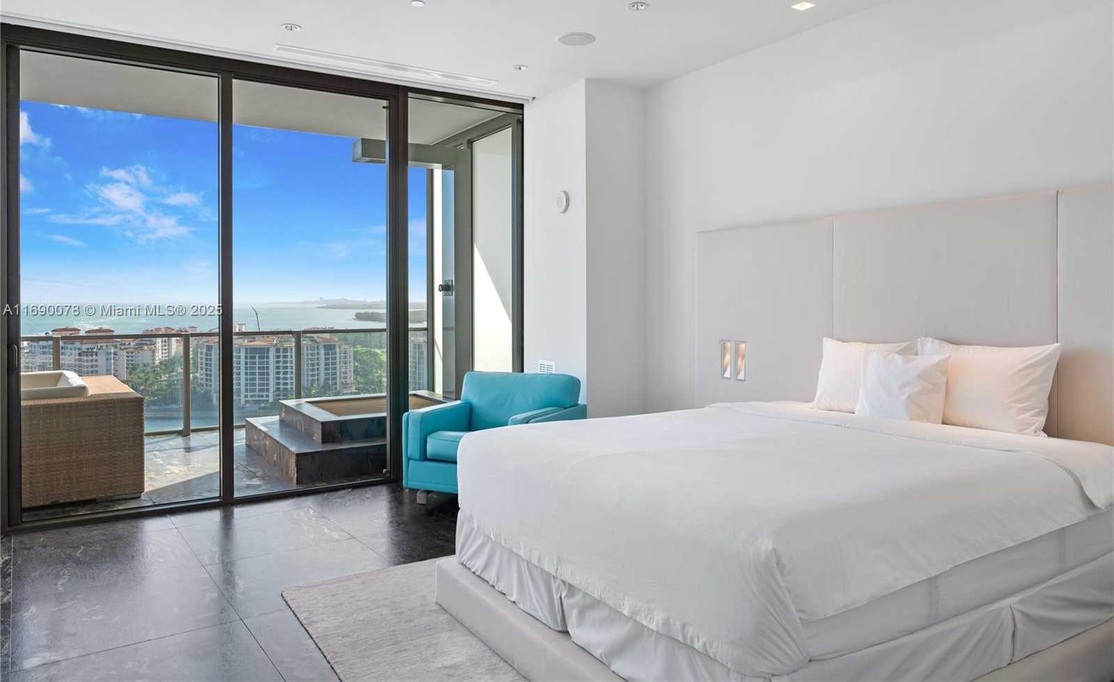 Small Image of 800 SOUTH POINTE DR #2002, Miami Beach Number 26