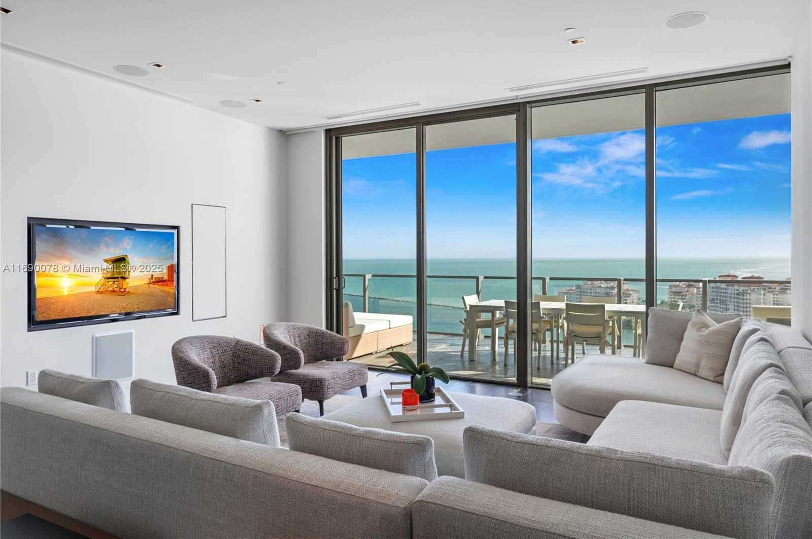 Small Image of 800 SOUTH POINTE DR #2002, Miami Beach Number 3