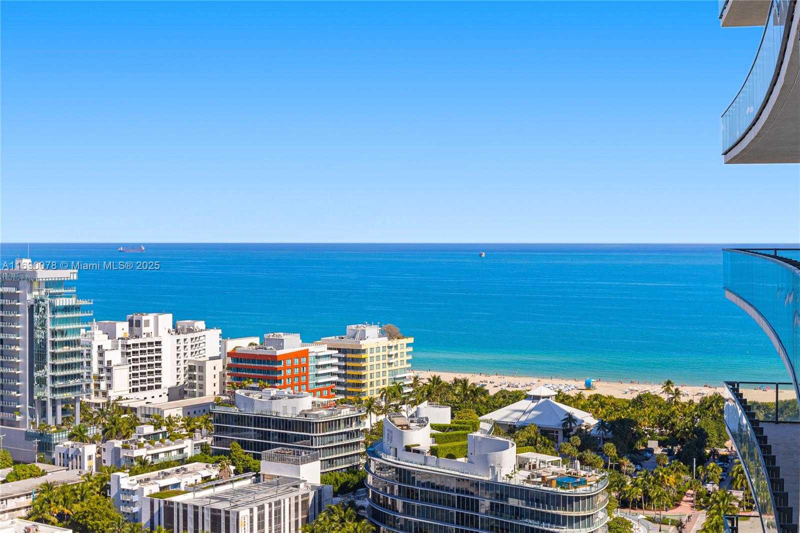 Small Image of 800 SOUTH POINTE DR #2002, Miami Beach Number 31